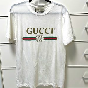 Gucci t-shirt, Womens size small, excellent condition, barely worn.